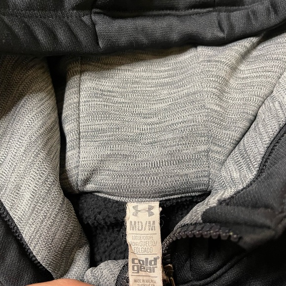 Under Armour zip up - Picture 3 of 4